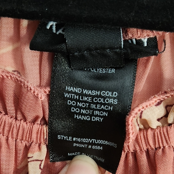 Dress - Picture 4 of 4